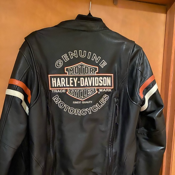 Harley Davidson leather jacket - Picture 2 of 2